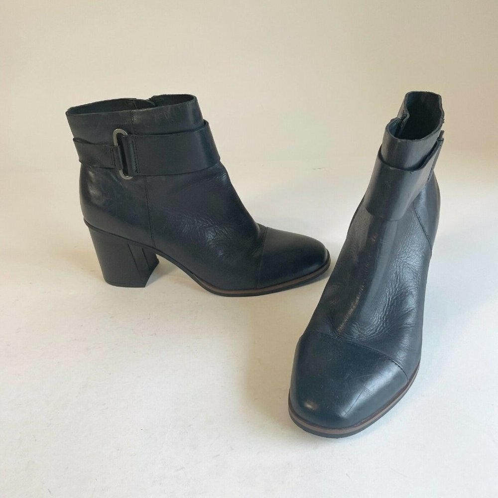 Korks Womens Decola Moto Ankle Bootie Black US 8.5 Leather Side Zip Heels Q40403